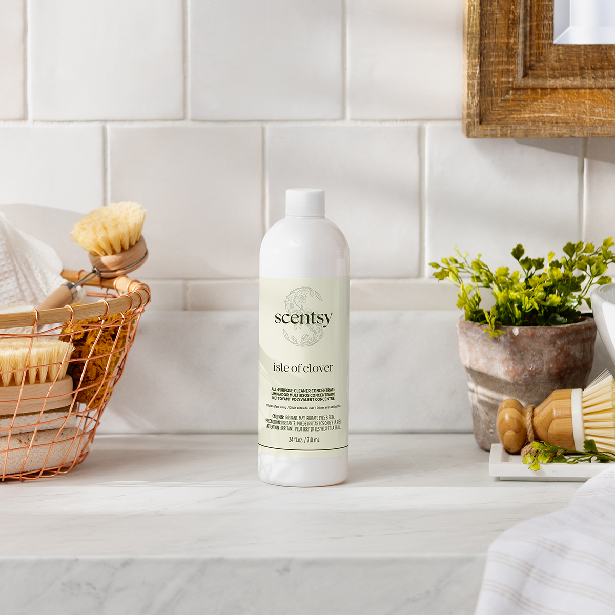 Isle of Clover All-Purpose Cleaner Concentrate photo 2