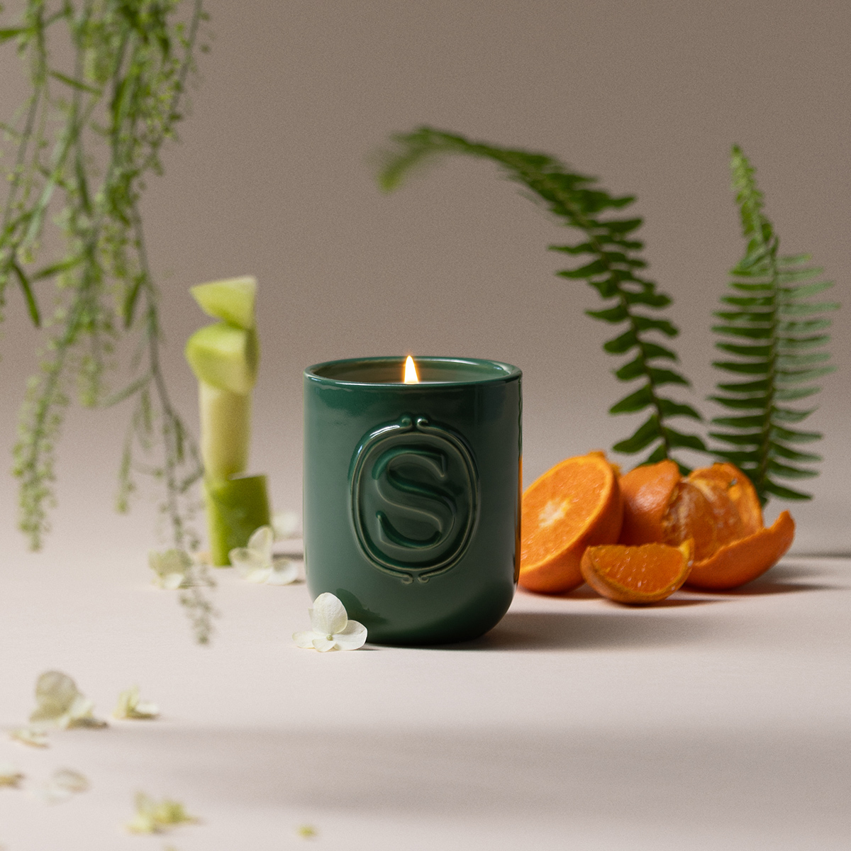 Amazon Rain Scented Candle photo 1