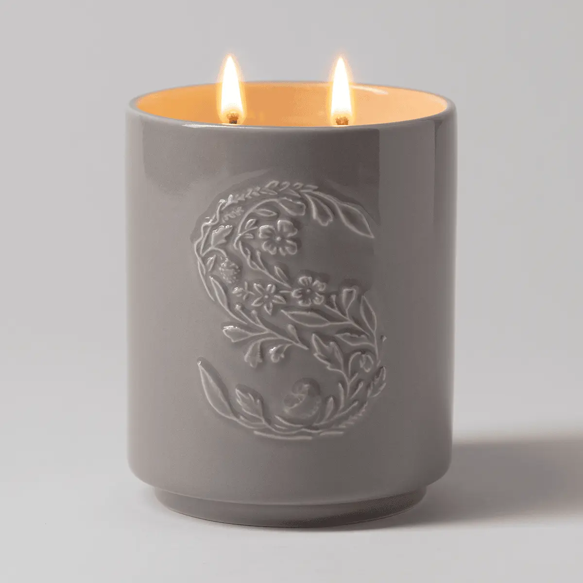 Cocoa Cashmere Scented Candle photo 2