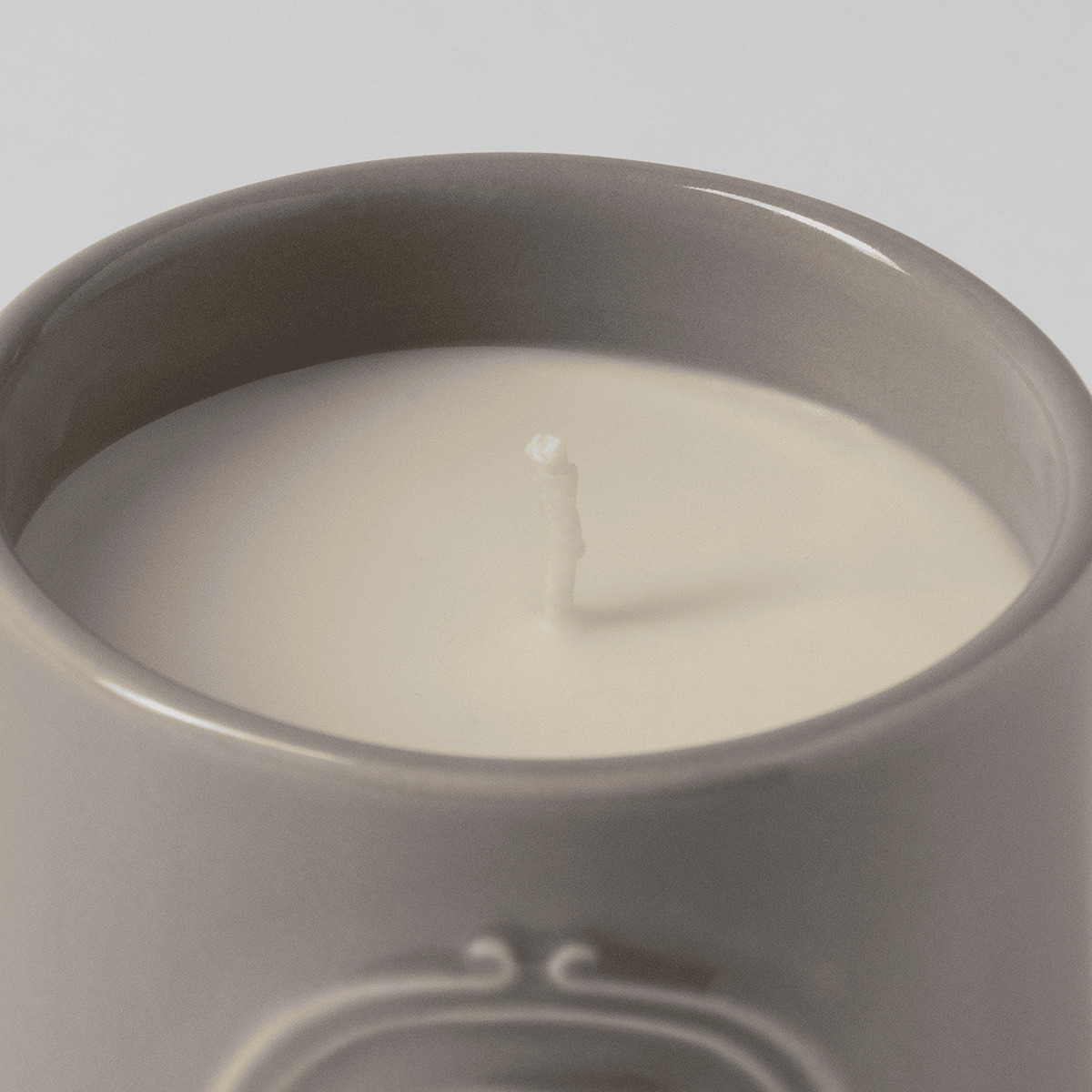Amazon Rain Scented Candle photo 4