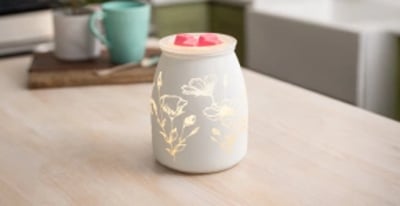 Flower Garden Warmer + Two free Scentsy Bars