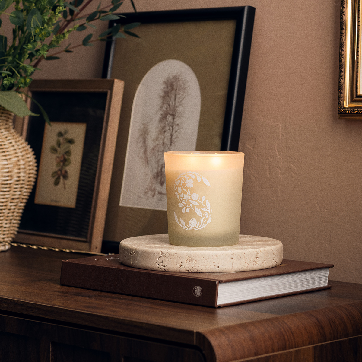 Frosted Marshmallow Scented Candle photo 3